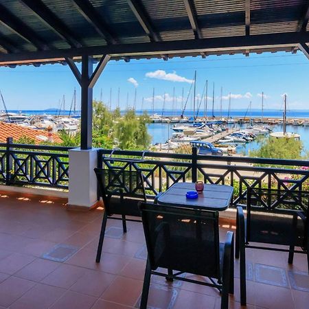 Nikiti Seafront Blue Apartamento Exterior foto